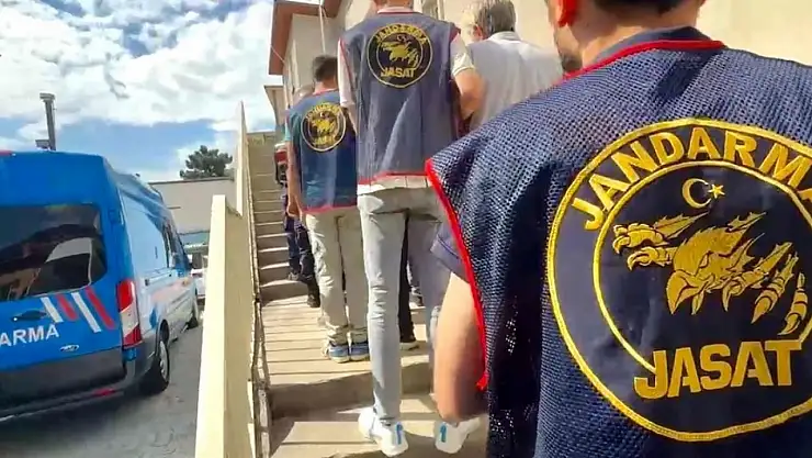 Artvin merkezli operasyonda 7 tutuklama