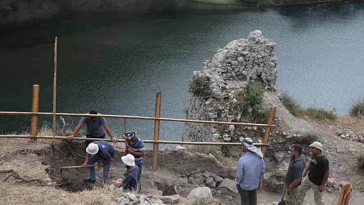 Asarkale'deki Kazılar Tarihe Işık Tutuyor