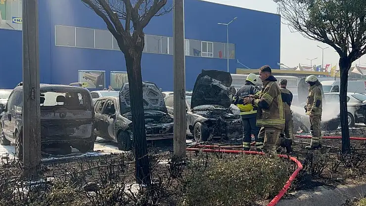 AVM otoparkında yangın