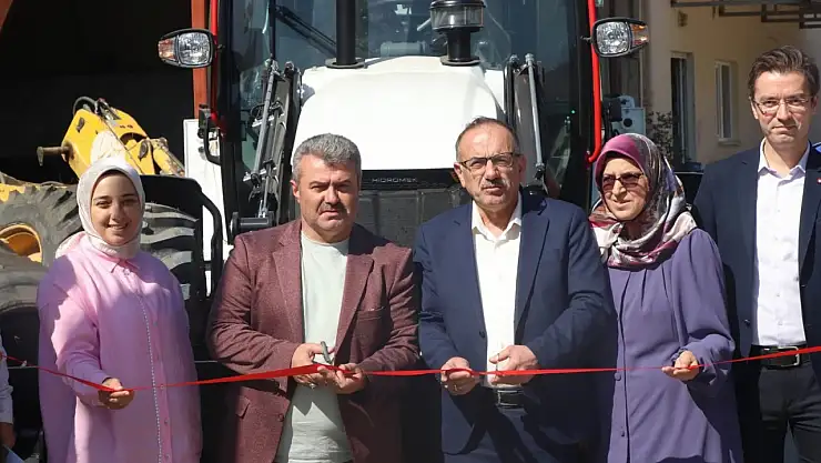 Ayvacık Belediyesi makine parkını güçlendirdi