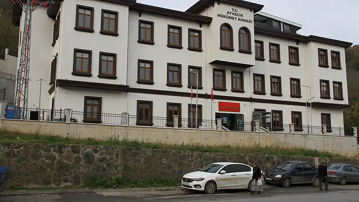 Ayvacık Yeni Hükümet Konağı hizmete girdi