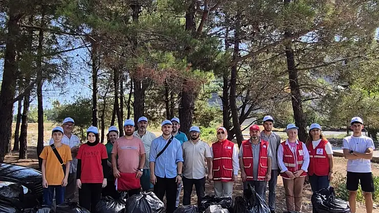 Bafra'da TÜGVA'dan temizlik rüzgarı