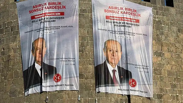 Bahçeli'nin posterleri asıldı