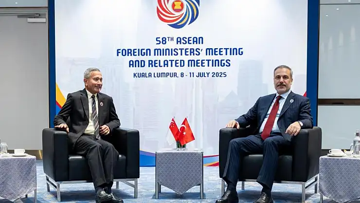 Bakan Fidan Singapurlu mevkidaşı ile görüştü