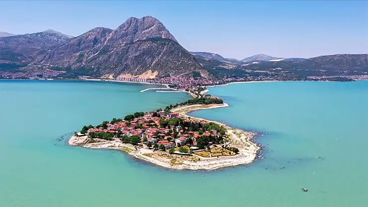 Bakan Yumaklı'dan 'Eğirdir Gölü' paylaşımı