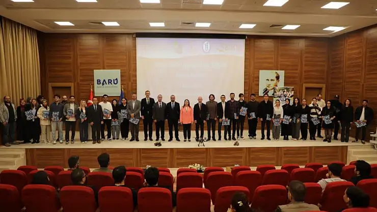 BARÜ yapay zekâ eğitimleriyle dijital dönüşüme katkı sunuyor