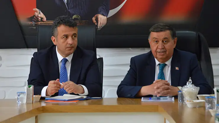 Başkan Doğan muhtarlarla buluştu