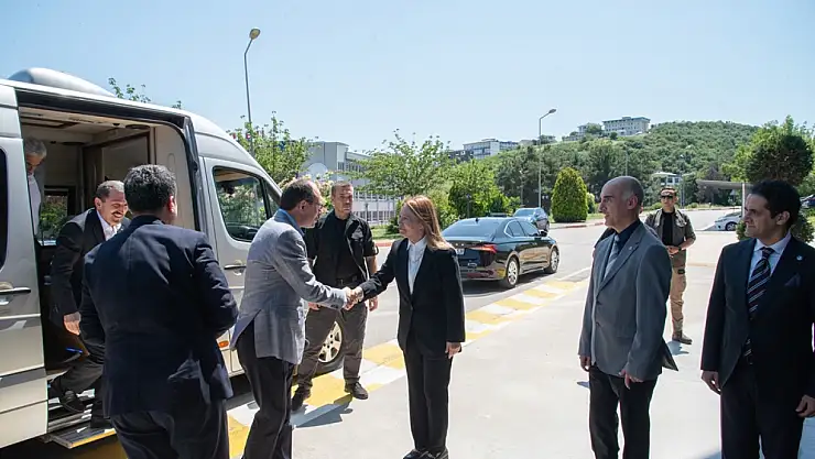 Başkan Muş'tan OMÜ'ye ziyaret