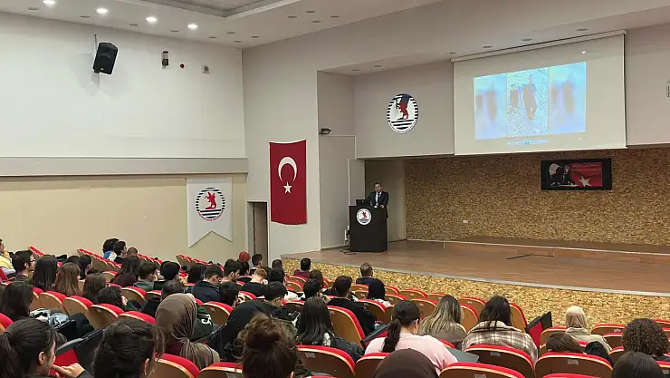 Başkan Özdemir, OMÜ'de öğrencilerle buluştu