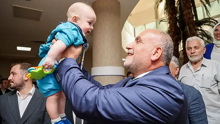 Başkan Sandıkçı: Ailelerimize 5 bin TL destek sağlıyoruz