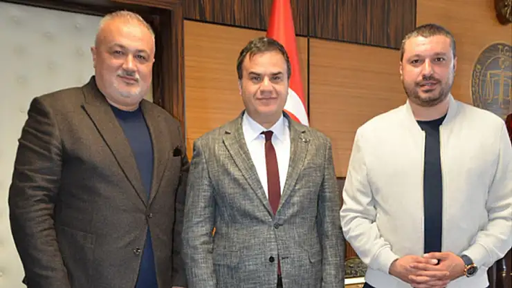 Başsavcı Gir'den muhtarlara plaket