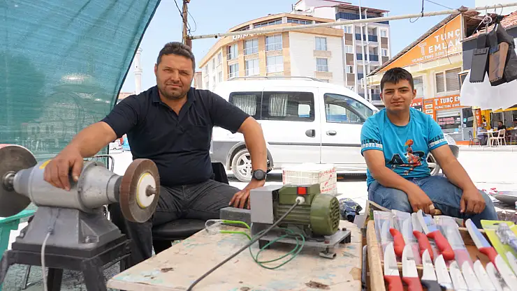 Bıçak bileme ustalarının yoğun mesaisi başladı