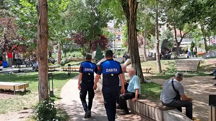 Bu kentin sokakları artık izmaritsiz kalıyor