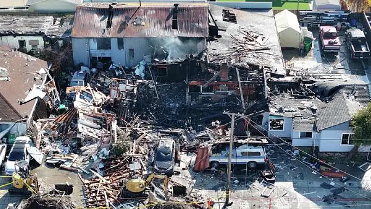 California'da Doğal Gaz Patlaması: 6 Yaralı, Evlerde Hasar!