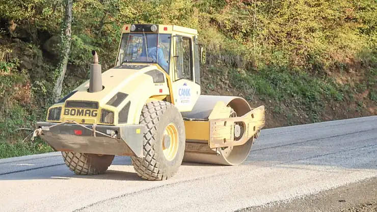 Canik'te yol çalışmaları hız kesmeden devam ediyor