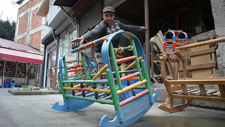 Çarşamba'da 78 yıllık ahşap beşik geleneği sürdürülüyor