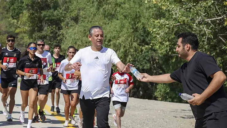 CHP'nin 102'nci Yıl Koşusu gerçekleşti