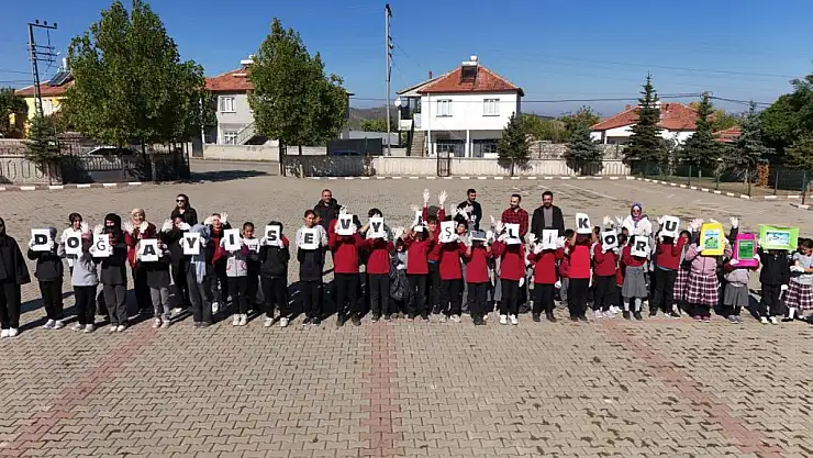 Çiçekli'nin Minikleri, Çöpleri Birer Birer Topladı