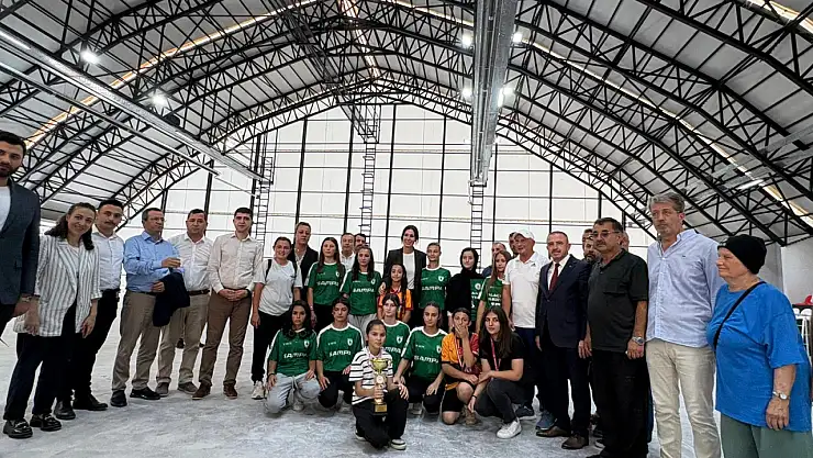 Çiğdem Karaaslan, Alaçam'a ziyarette bulundu