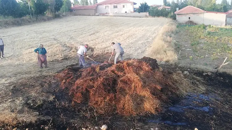 Çorum'da çıkan yangın 300 adet balyayı küle çevirdi