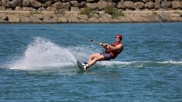 Deniz üzerinde kurulan ilk ve tek tesis