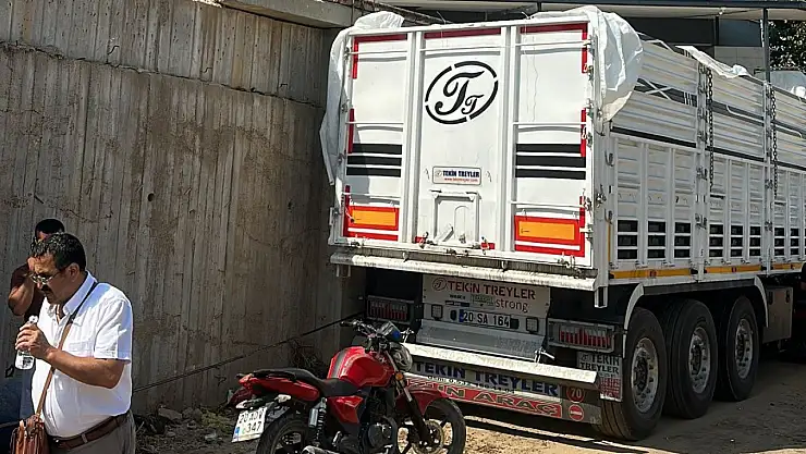 Denizli'de kamyon şoförü direksiyon başında ölü bulundu