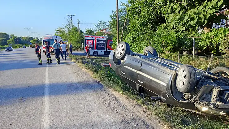 Devrilen otomobilin sürücüsü yaralandı