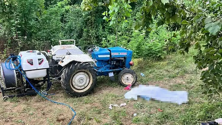 Devrilen traktörün sürücüsü hayatını kaybetti