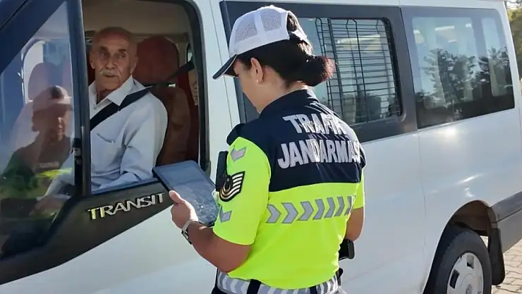 Diyarbakır'da jandarmadan 17 ilçede eş zamanlı trafik denetimi