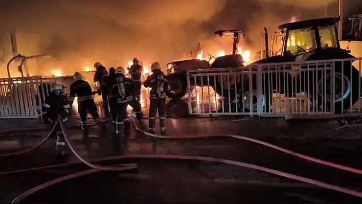 Diyarbakır gece yarası alevlerle aydınlandı