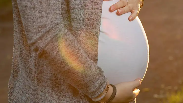 Doğum izni süresi 24 haftaya çıkıyor