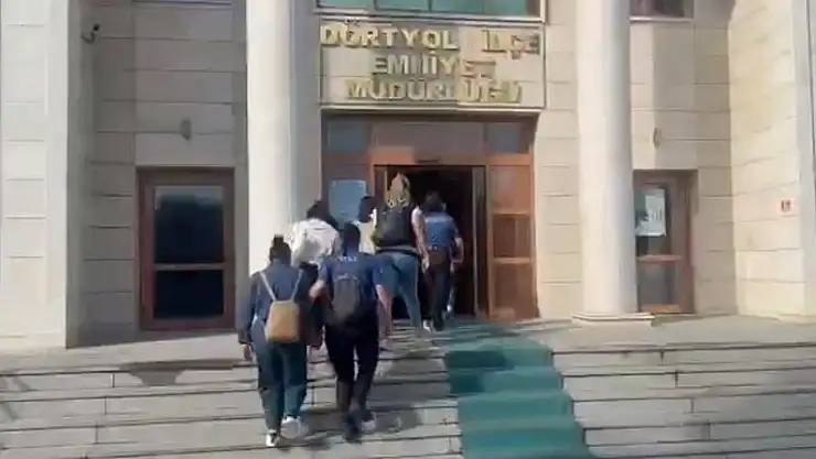 Dörtyol'daki Spa Salonunda Kaçak İşçi Operasyonu