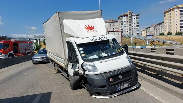 Dubaya çarpıp yola savruldu