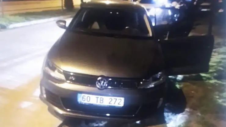 Dur ihtarına uymadı polise carptı