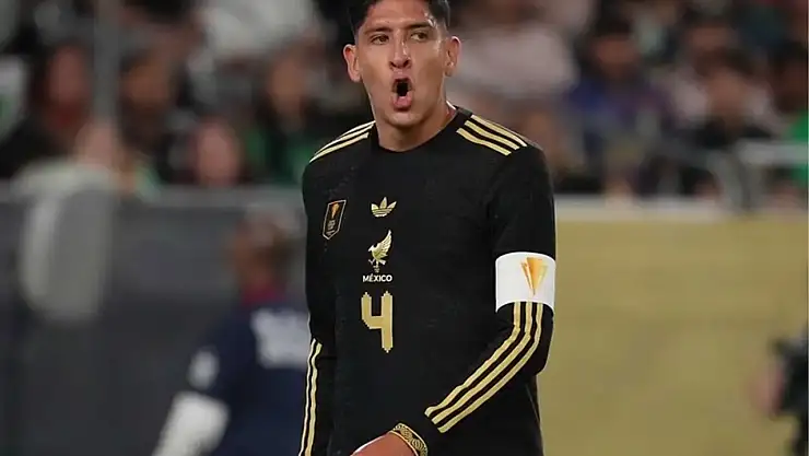 Edson Alvarez, Fenerbahçe için İstanbul'a geliyor