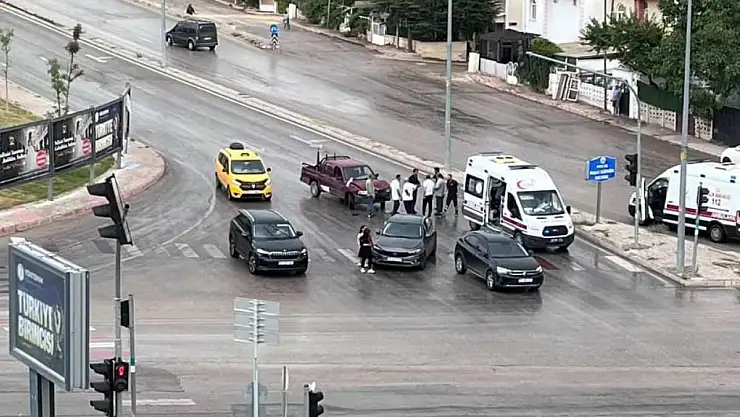 Elazığ'da zincirleme trafik kazası