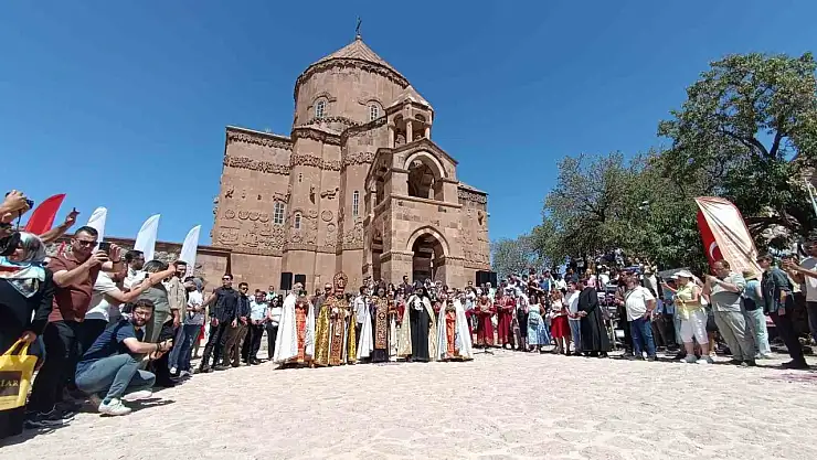 Ermeni ayini sona erdi