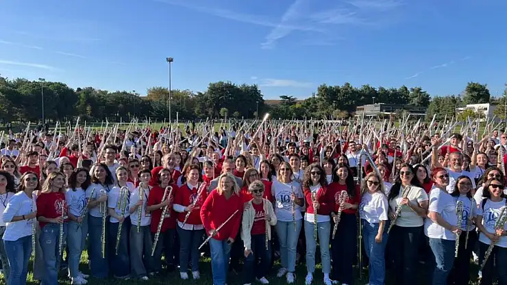 Esenler'de 500 flütçü rekor için aynı anda çaldı