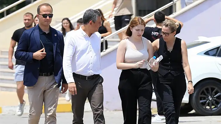 Ferdi Zeyrek'in kızını Özgür Özel götürdü