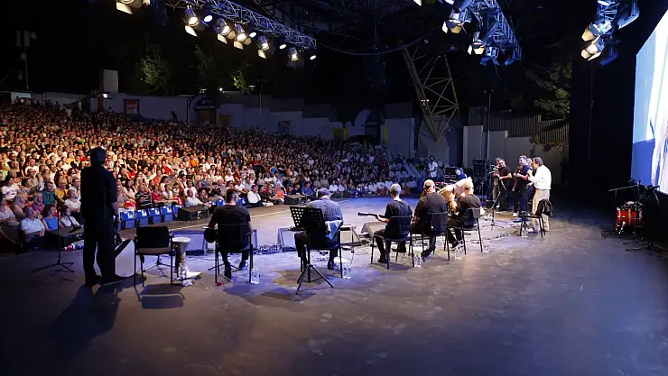 Festivalde Balkan rüzgârı