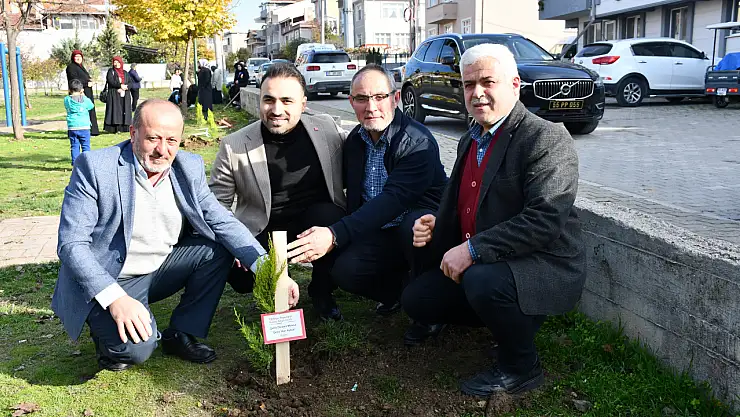 Fidanlar gazze ve şehitler için toprakla buluştu