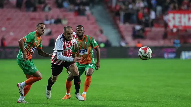 Galibiyet son anda kaçtı! Alanyaspor 90+1'de Puanı Aldı!