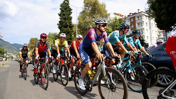 Grand Prix Yarışları Rüzgar Gibi Geçti