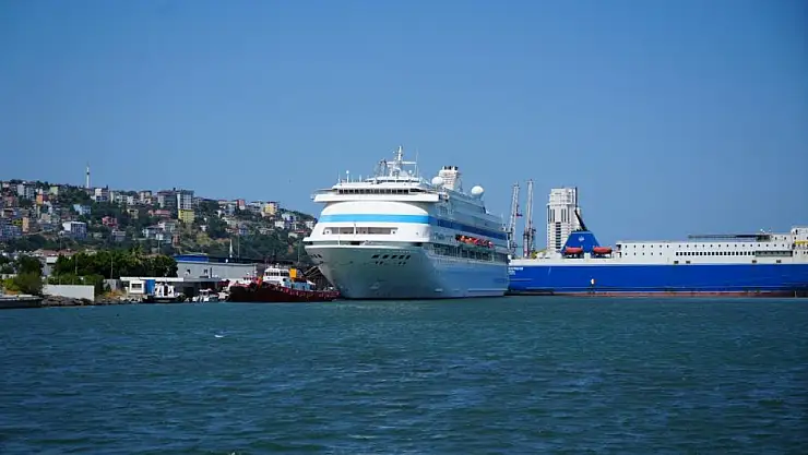 Grande Kruvaziyeri Karadeniz Turizmini Canlandırdı
