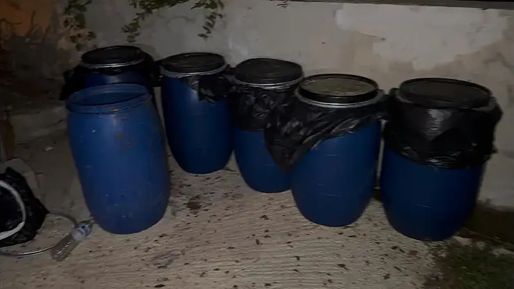 Hatay'da bin 260 litre sahte içki ele geçirildi