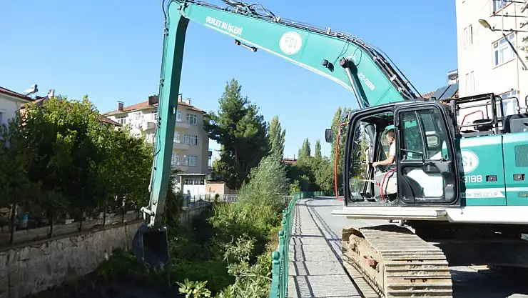 Havza'da ırmak ve dere yataklarında temizlik çalışması başlatıldı