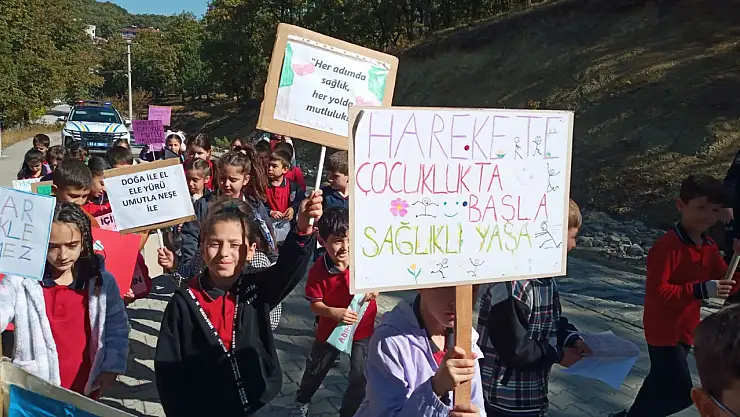 Havza'da öğrenciler sağlıklı yaşam için yürüdü