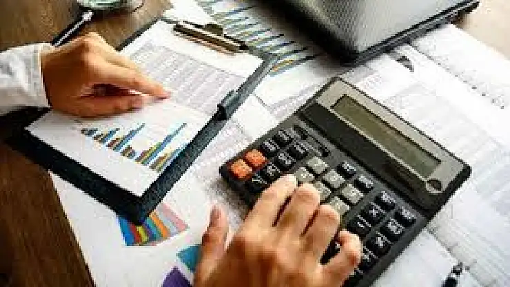 Hizmet üretim endeksi yıllık arttı, aylık geriledi