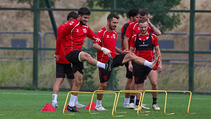 Holse ve Musaba takımla çalışmalara başladı