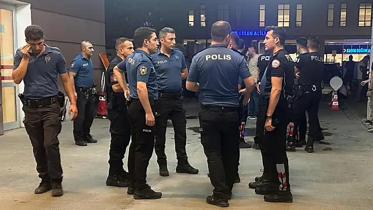 İki grup arasında çıkan kavga hastanede devam etti